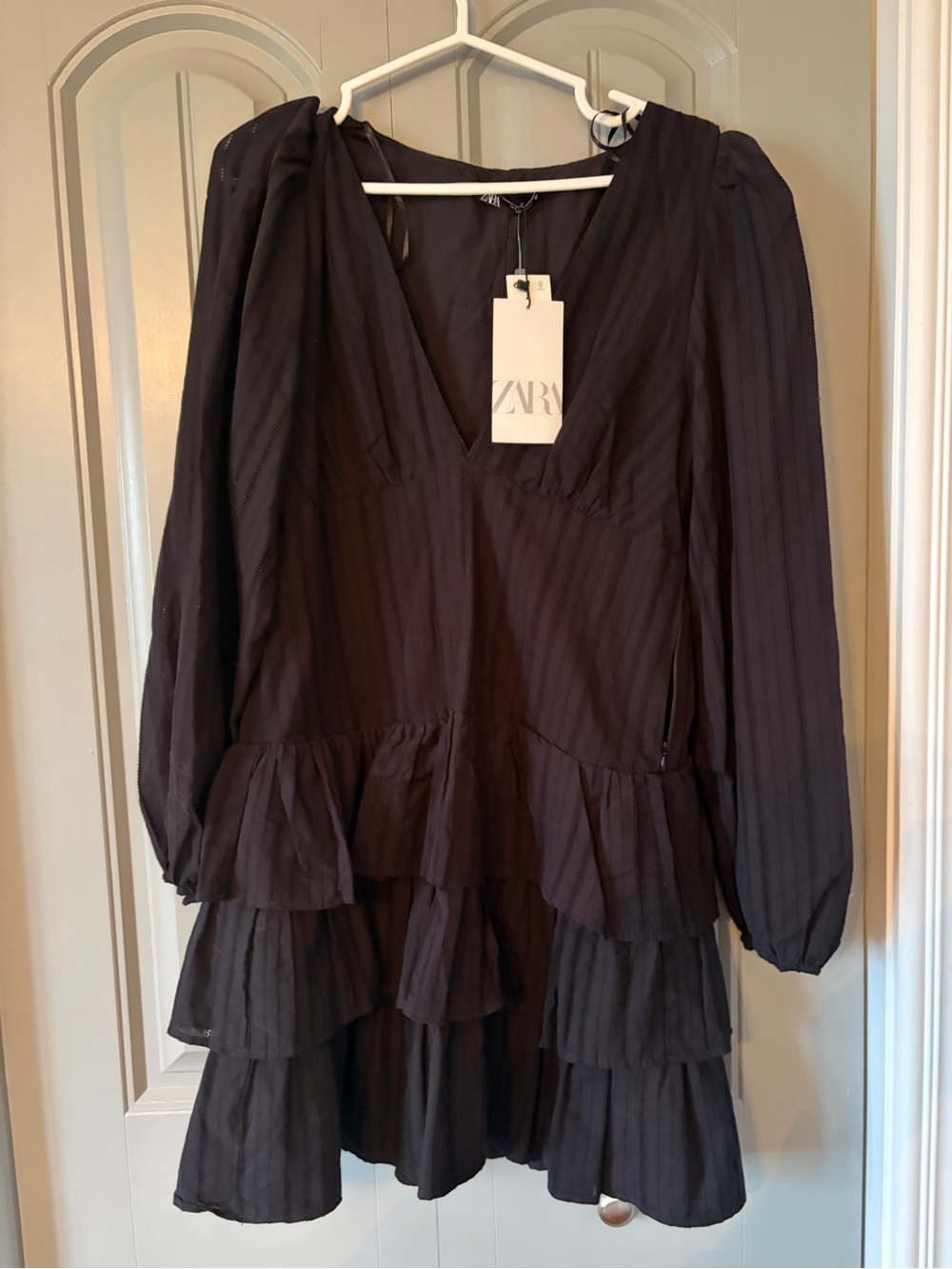 ZARA Black Long-Sleeve Tiered V-Neck Dress